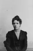 Kerstin Wiklund; Ingår i porträttsamlingen från Knut Wallins ateljé.