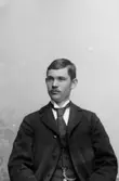 Petrus Öberg; Ingår i porträttsamlingen från Knut Wallins ateljé.
