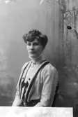 Anna Karlström; Ingår i porträttsamlingen från Knut Wallins ateljé.
