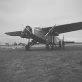 Vid Kastrup. Ett Fokker D. XII passagerarflygplan. Danmark 1935