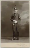 Kabinettsfotografi - man i uniform, Uppsala 1914