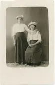 Kabinettsfotografi - två kvinnor, Östhammar