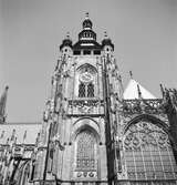 St. Vitus-katedralens södra fasad. Tjeckoslovakien-Ungern-Österrike 1935.