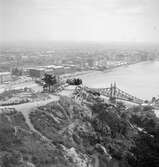 Vy över Budapest med Donau och Frihetsbron. Tjeckoslovakien-Ungern-Österrike 1935.