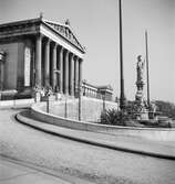 Parlamentsbyggnaden i Wien. Tjeckoslovakien-Ungern-Österrike 1935.