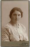 Kabinettsfotografi - kvinna, Lövstabruk 1920-tal