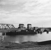 Kanal vid Zuiderzee, (nuvarande IJsselmeer). Tyskland-Holland-Belgien 1938. IJsselmeer är en insjö i Nederländerna som uppstod genom uppförandet av en dammbyggnad i Zuiderzee, en vik av Nordsjön.