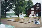 Dansföreställning vid Forsviks bruk, juli 2002.