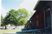 Uppträdande inför publik vid Forsviks bruk, juli 2002.