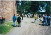 Invigning av Forsviks Industriminnen 1 juni 2000: Publiken lyssnar anddäktigt