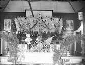 Utsmyckat altare i missionshus, Uppland