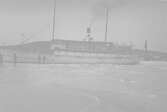 Passagerarfartyget Nyland ligger i isen.