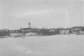 En vy över Härnösand med domkyrkan. Fotograferat från isen.