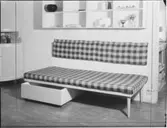 SÄNGAR FOTOGR. HOS WESTERBERGS MÖBLER, FLEMINGGATAN STHLM