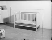 SÄNGAR FOTOGR. HOS WESTERBERGS MÖBLER, FLEMINGGATAN STHLM