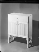 BORD, STOLAR OCH FÖRVARINGSMÖBLER