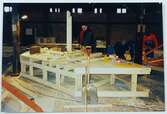 Träsliperiet, basutställning 1996, Jörgen Johansson bygger stångjärnshammare