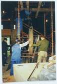 Kvarnsten på plats inför utställning 1996 i Träsliperiet