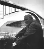 . F.d överläraren Enar Berglund, Kramfors vid Sandöbron.