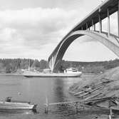 Fartyget Oranjeborg vid Sandöbron
