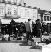 Torghandel, i bakgrunden Sundsvallsbanken och f.d. Edelswärdska huset.