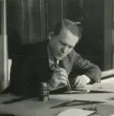 Personalen i arbete. Ritare Gustaf Liljenbäck.
Borås Mekaniska Verkstad.