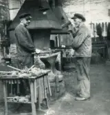 Personalen i arbete. Carl Persson, Karl Grahn.
Borås Mekaniska Verkstad.