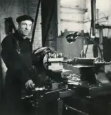 Personalen i arbete. Robert Borg.
Borås Mekaniska Verkstad.