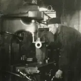 Personalen i arbete. Emanuel Hagberg.
Borås Mekaniska Verkstad.