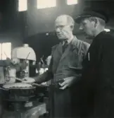 Personalen i arbete. Petrus Forsling, Henry Johansson.
Borås Mekaniska Verkstad.