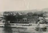 Borås Mekaniska Verkstad, år 1948. Bild tagen i nordvästlig riktning. I bakgrunden syns hus i området Norrby Gärde.
