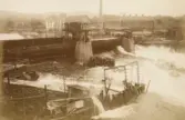 Från montage av valsdamm vid Lilla Edet år 1915.
Borås Mekaniska Verkstad.