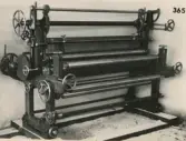 Färgerimaskiner. Beläggningsmaskin för konstläder.
Tillverkad av Borås Mekaniska Verkstad.