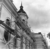 Restaurering av Domkyrkan. Arkitekt Johan Adolf Hawerman. Nyklassistisk stil. Vitputsad stenkyrka med ett mittorn, två mindre torn och västfasad med pelarrad .En del inventarier från den äldre kyrkan bland annat altartavlan från 1700-talet.Treskeppigt kyrkorum .Orgel från 1731 av Johan Caliman med barockfasad av Magnus Granlund från Hudiksvall