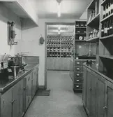Apoteket Kronan, interiör. Laboratorium.