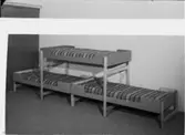 SÄNGAR, STOLAR