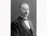 Mansporträtt. Köpman Ernst Mauritz Rylander, född 1870.