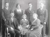Familjebild. Gotfrid Andersson med familj, Rör Tvååker. (Se även bild MR2_252)