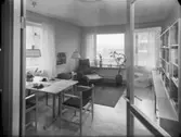 FÄRG- OCH SVARTVITFOTOGR. AV MÖBL. LÄG. KALMAR - HÄLSINGBORG