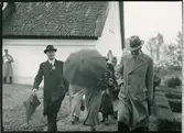 Kronprinsparet anländer till Härkebergafesten, Uppland 1936