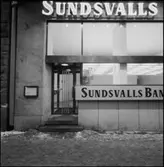 SUNDSVALLSBANKEN
EXT. OCH INT.