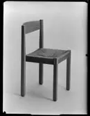 2 KONTORSSTOLAR, 3 STAPELBARA VARAV EN MED SITS AV SNÖRE