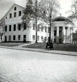 Rådhuset med stadsfullmäktiges lokaler förutom domstolslokalen 