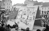 Barnens dag 1938. Kortegen på Stora torget.