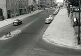 Trafik på Järnvägsgatan, 1964-06-25