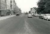 Trafik på Järnvägsgatan, 1964-06-25