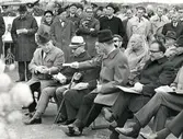 Publik vid invigning av Vivalla centrum, 1968