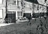 Altaner vid huslänga i Vivalla centrum, 1968