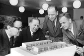 Inspektion av modell av Vivalla, 1968