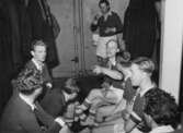 Män i omklädningsrum, 1950